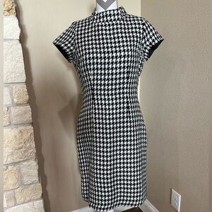 Women’s Houndstooth Midi Dress with Mock Neck and Cap Sleeves, EUC!